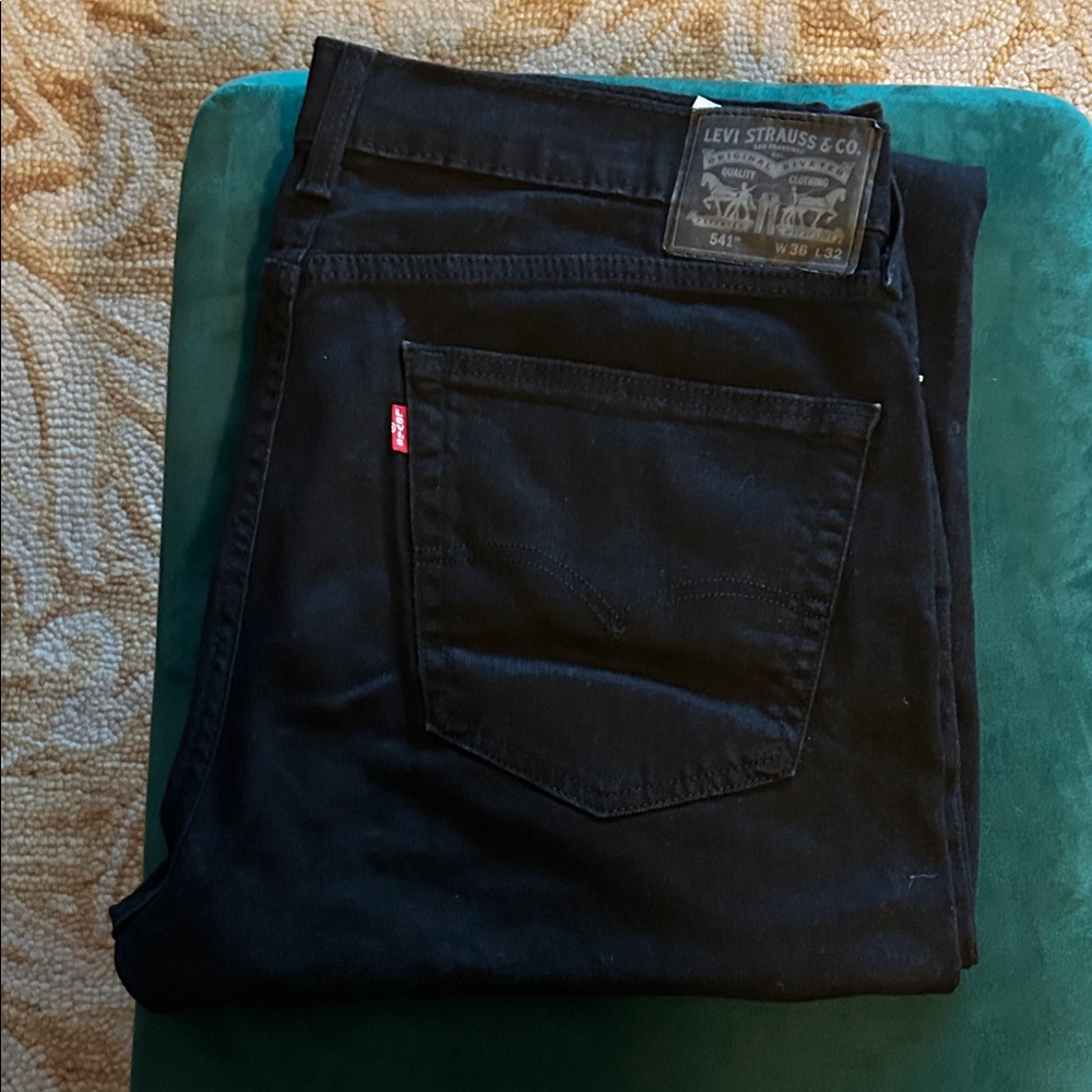 Levi's Men's Dark black stretch Jeans 541 W36 L32 athletic taper